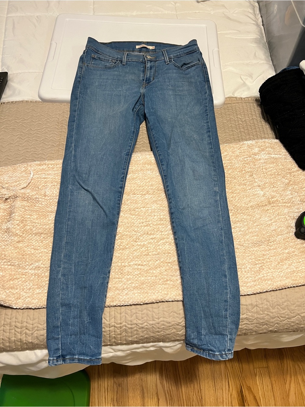 Levi’s 710 Super Skinny Jeans - size 30